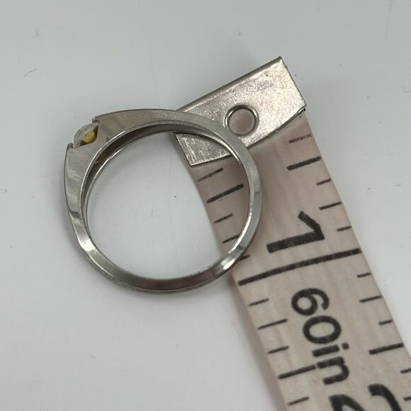 Simple stainless steel rhinestone ring size 10 - Picture 4 of 4